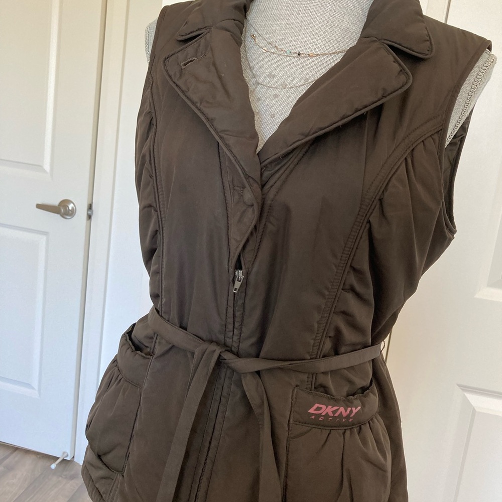 DKNY active brown polyester vest size M